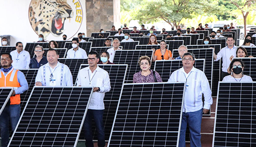Recibe TecNM paneles solares donados por Prodiel México