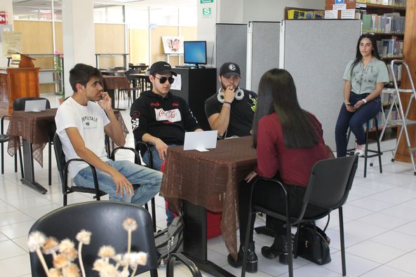 Cierra la Semana Academica de Ingeniería Industrial con la Biblioteca Humana