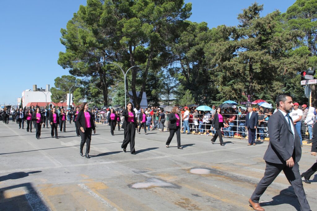A punto de cumplir sus 32 años de existencia el Instituto Tecnológico de Ciudad Cuauhtémoc hace acto de presencia en el Desfile Cívico-Militar por el 213 Aniversario del Inicio de la Guerra de Independencia