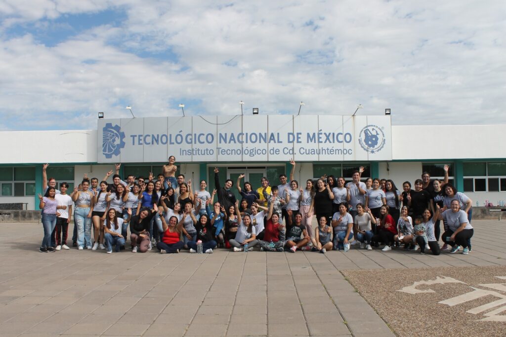 CELEBRA EDUCACIÓN A DISTANCIA 20 AÑOS DE EXISTENCIA.