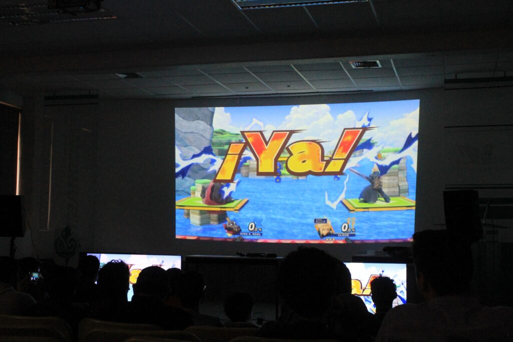 Torneo de Smash en la Semana de Ingeniería en Sistemas